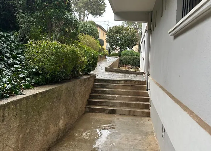 Parking Prive Proche Plages Et Commerces Lägenhet